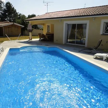 De Plain-pied Avec Piscine, Jardin Et Terrasse, A 10 Km Des Plages, Pres Des Commerces - Fr-1-474-52 La Teste-de-Buch
